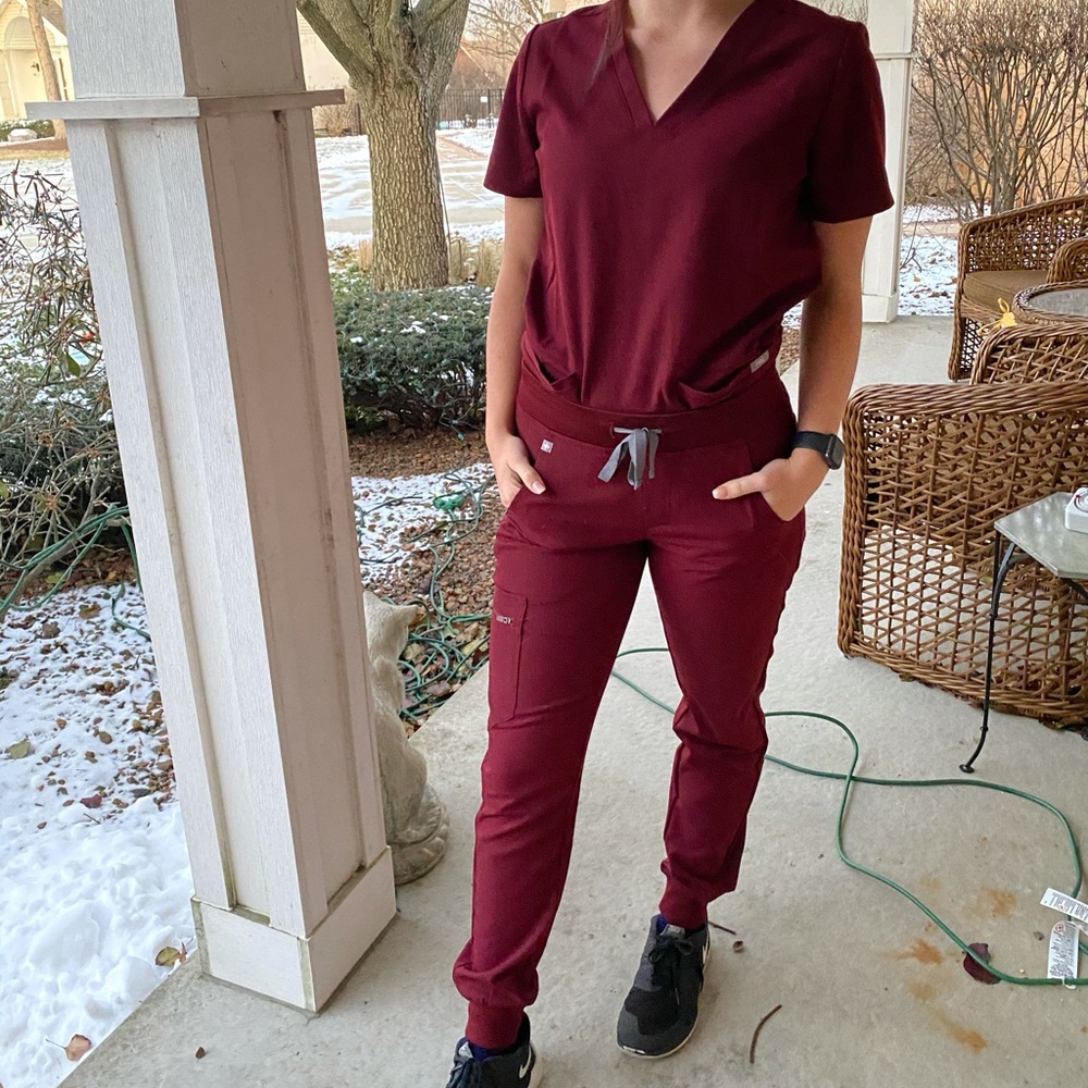 Figs Burgundy Set